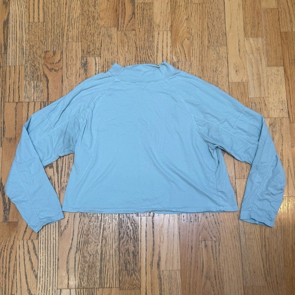 WE THE FREE PEOPLE Slouchy Oversized Light Blue Mock Neck Long Sleeve size Small - Picture 1 of 4